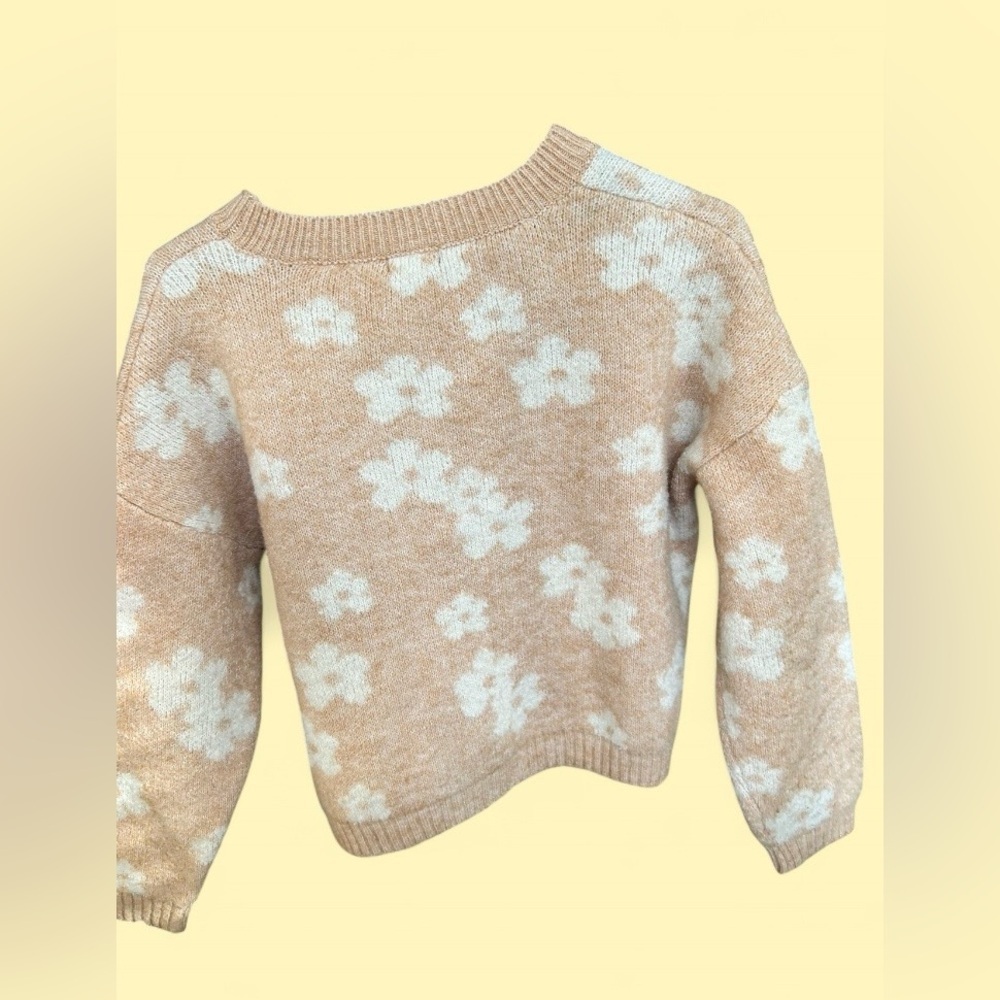 Debut Women’s Floral Knit Sweater in Tan and White - Size Medium - Picture 1 of 3